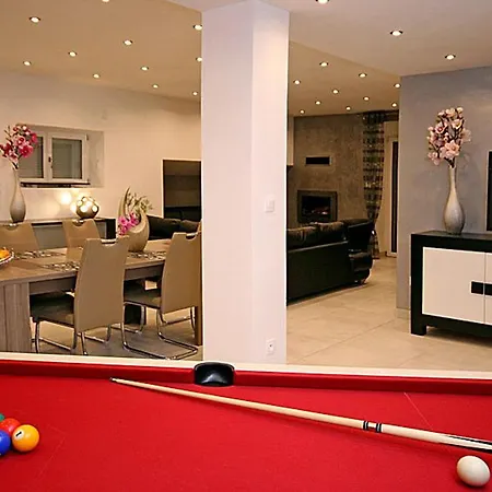 Ferme Vosgienne Renovee Avec Spa, Sauna, Jacuzzi, Billard Et Etang Prive En Pleine Nature - Fr-1-589-327